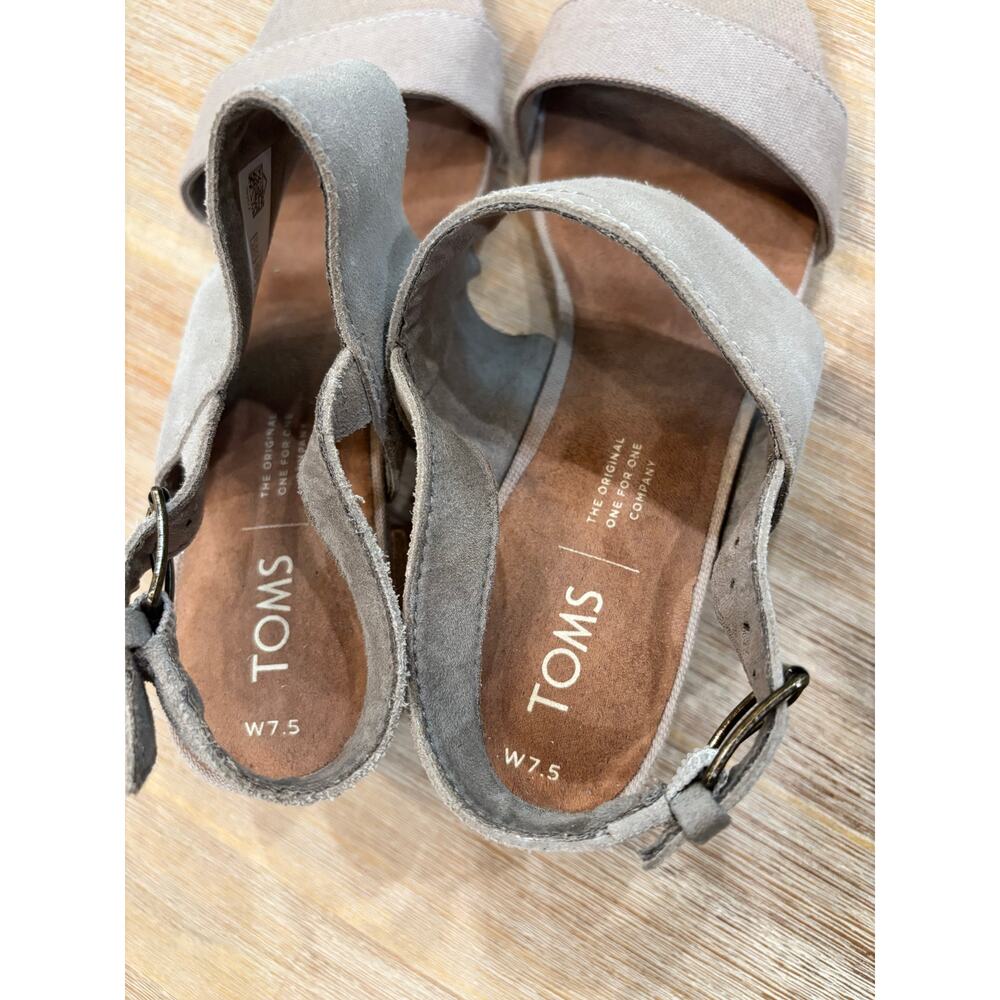 Toms Sandals Taupe Color size 7.5 - Picture 3 of 6